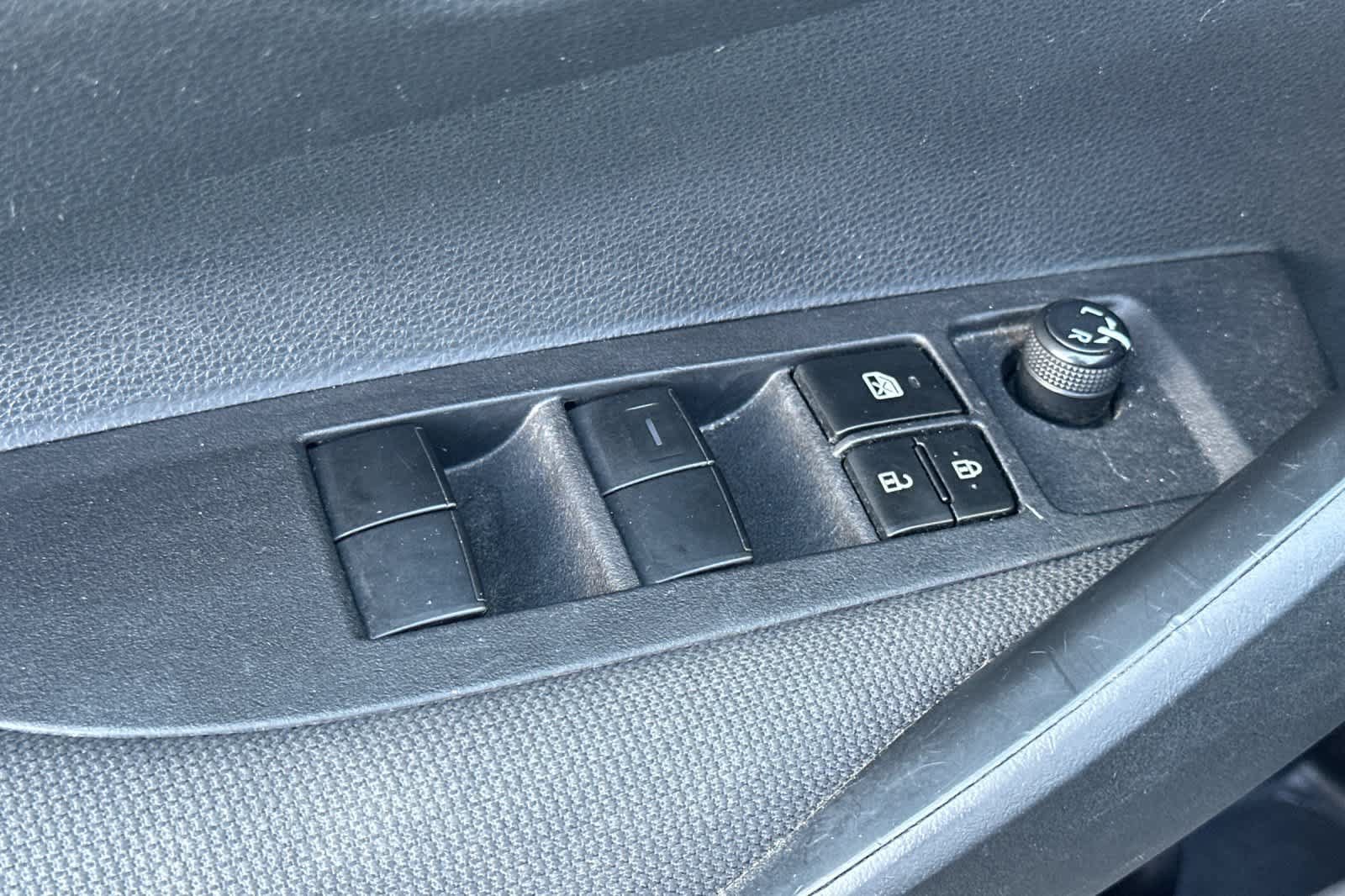 Used 2021 Toyota Corolla LE FWD image 14