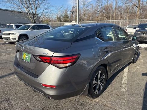 Used 2022 Nissan Sentra SV w/ Lighting Package image 17