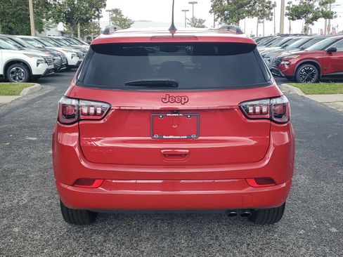 Used 2022 Jeep Compass Limited AWD/4WD image 5