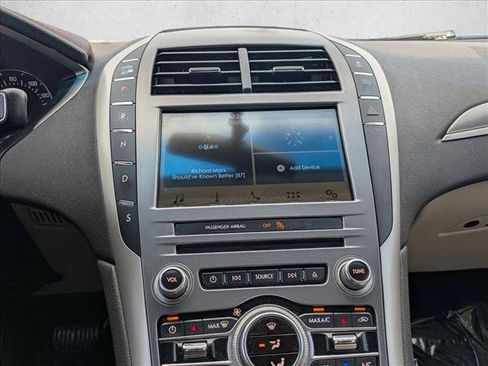 Used 2017 Lincoln MKZ Premiere FWD image 14