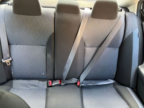 Used 2025 Nissan Versa SV FWD image 33