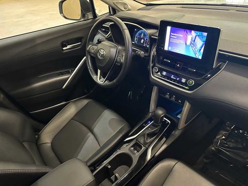 Certified 2023 Toyota Corolla Cross XLE w/ Convenience Package image 31