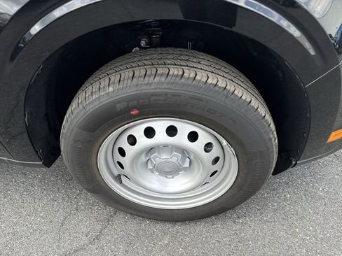 Used 2025 Ford Maverick XL image 10