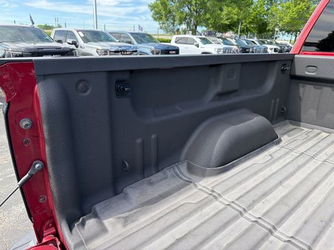 Used 2018 GMC Sierra 1500 SLT w/ SLT Premium Package AWD/4WD image 11