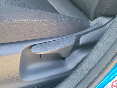 Used 2022 Toyota Prius LE image 24