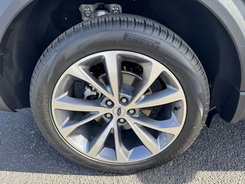 Used 2025 Ford Explorer Platinum w/ Ultimate Package image 10