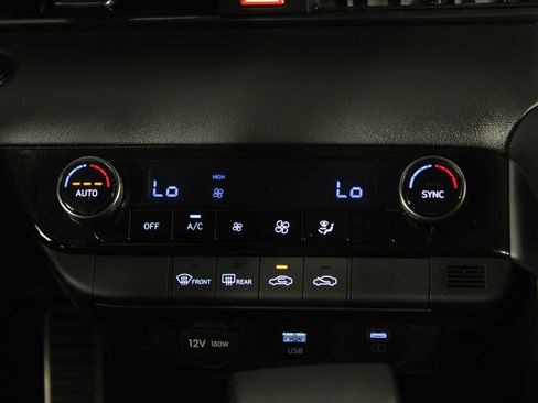 Certified 2026 Hyundai Elantra Sport FWD image 22