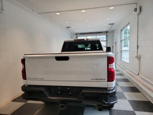 Used 2024 Chevrolet Silverado 2500 Custom w/ Custom Value Package AWD/4WD image 4