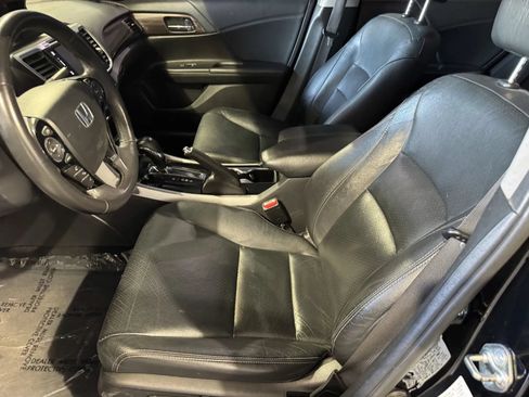 Used 2017 Honda Accord EX-L image 12