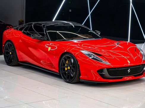 Used 2021 Ferrari 812 GTS RWD image 24