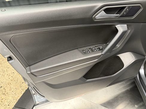 Used 2019 Volkswagen Tiguan SE w/ 3rd Row Seat Package image 15