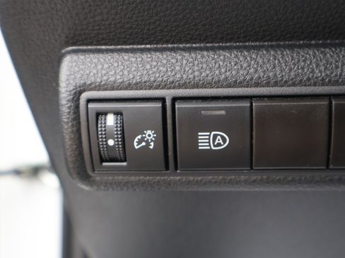 Used 2023 Toyota Corolla LE FWD image 32