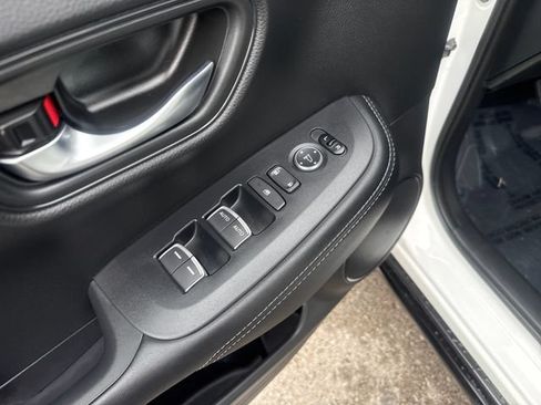 Certified 2027 Honda HR-V EX-L image 10