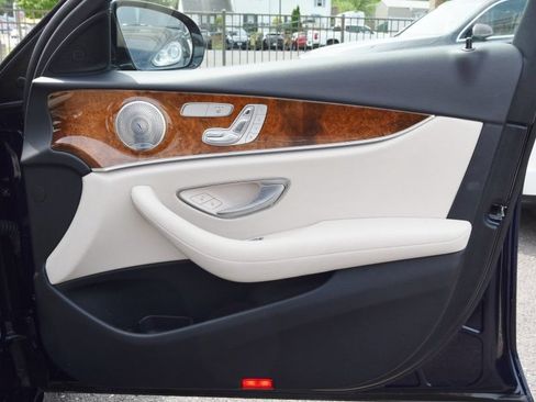 Used 2019 Mercedes-Benz E 450 4MATIC Sedan w/ Premium Package image 33