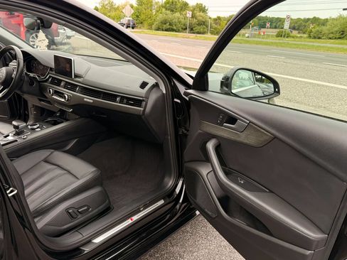 Used 2019 Audi A4 2.0T Premium Plus w/ Premium Plus Package AWD/4WD image 17
