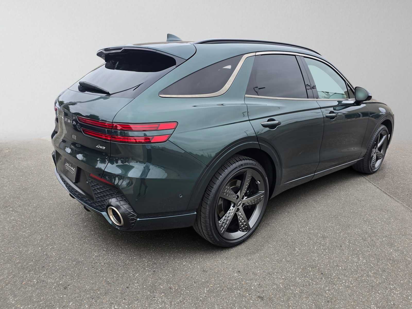 Used 2023 Genesis GV70 2.5T w/ Sport Prestige Package AWD/4WD image 3