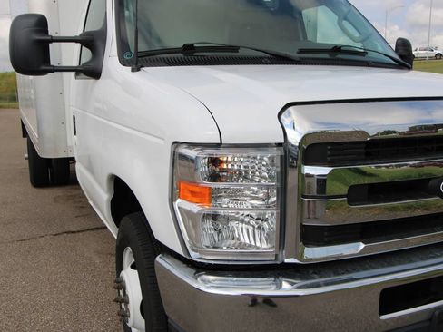 Used 2026 Ford E-350 and Econoline 350 Super Duty w/ Power Equipment Group RWD image 13