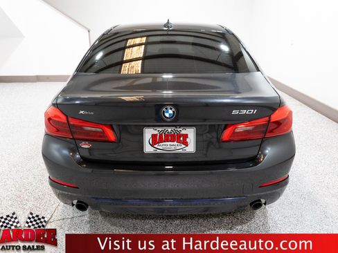 Used 2019 BMW 530i xDrive w/ Convenience Package image 4