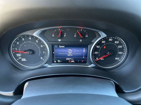 Used 2022 GMC Terrain SLE w/ Driver Convenience Package image 11