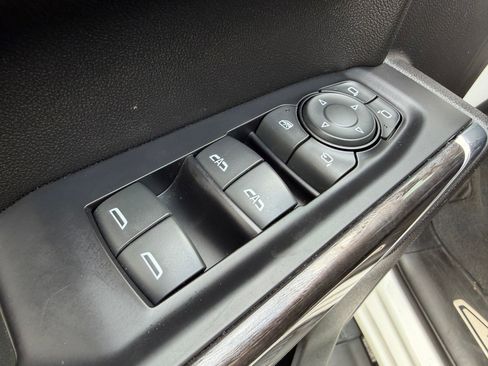 Used 2021 Chevrolet Silverado 1500 LTZ AWD/4WD image 13