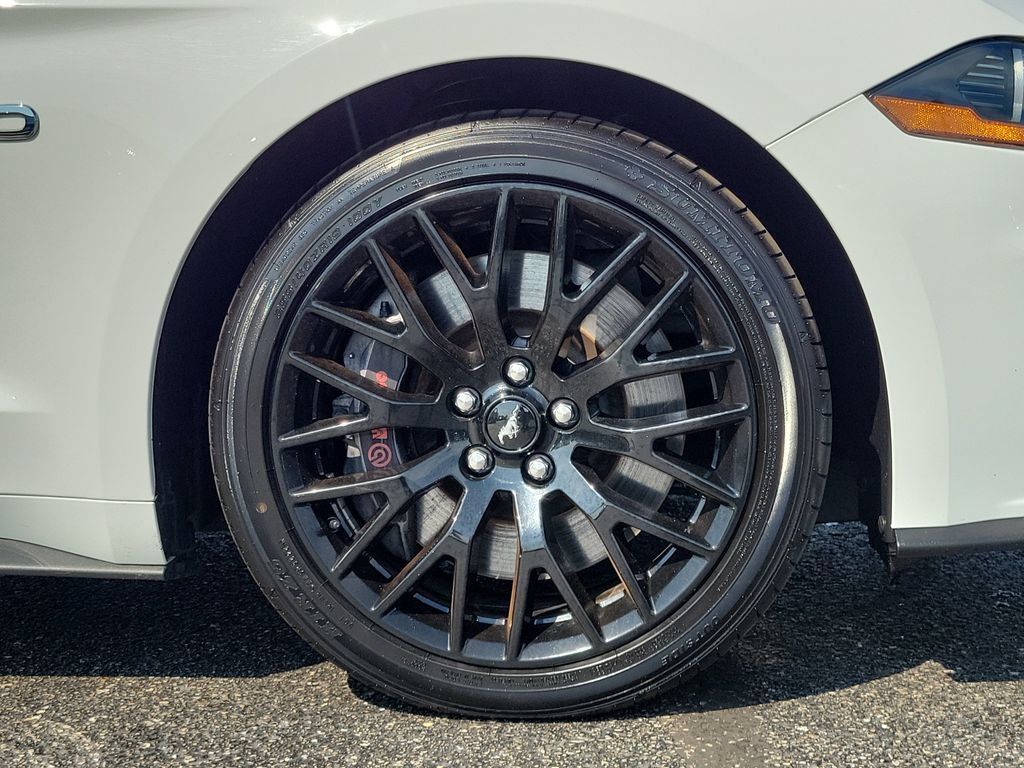 Used 2018 Ford Mustang GT w/ GT Performance Package RWD image 9