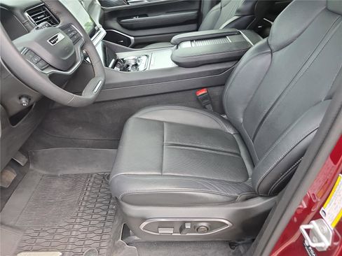 Used 2024 Jeep Wagoneer Series II AWD/4WD image 20