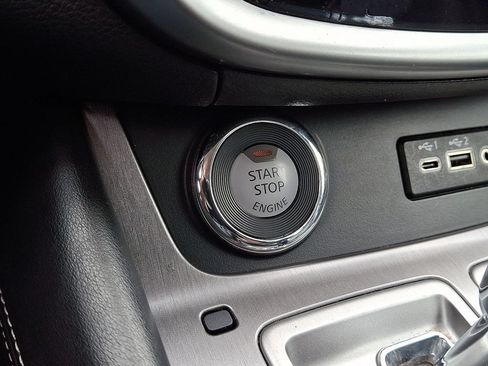 Used 2023 Nissan Murano SV AWD/4WD image 23