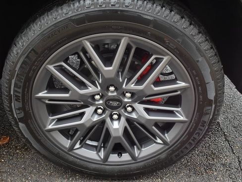 Used 2025 Ford Expedition Platinum w/ Stealth Performance Package image 60