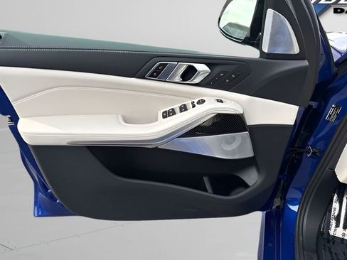 New 2026 BMW X5 M60i image 10