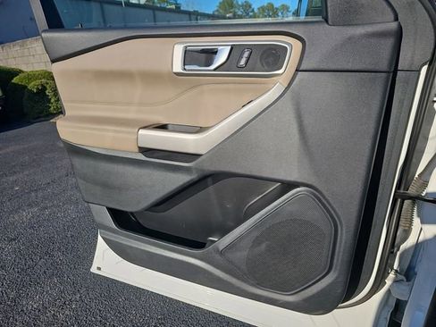 Used 2022 Ford Explorer XLT w/ Equipment Group 202A image 34