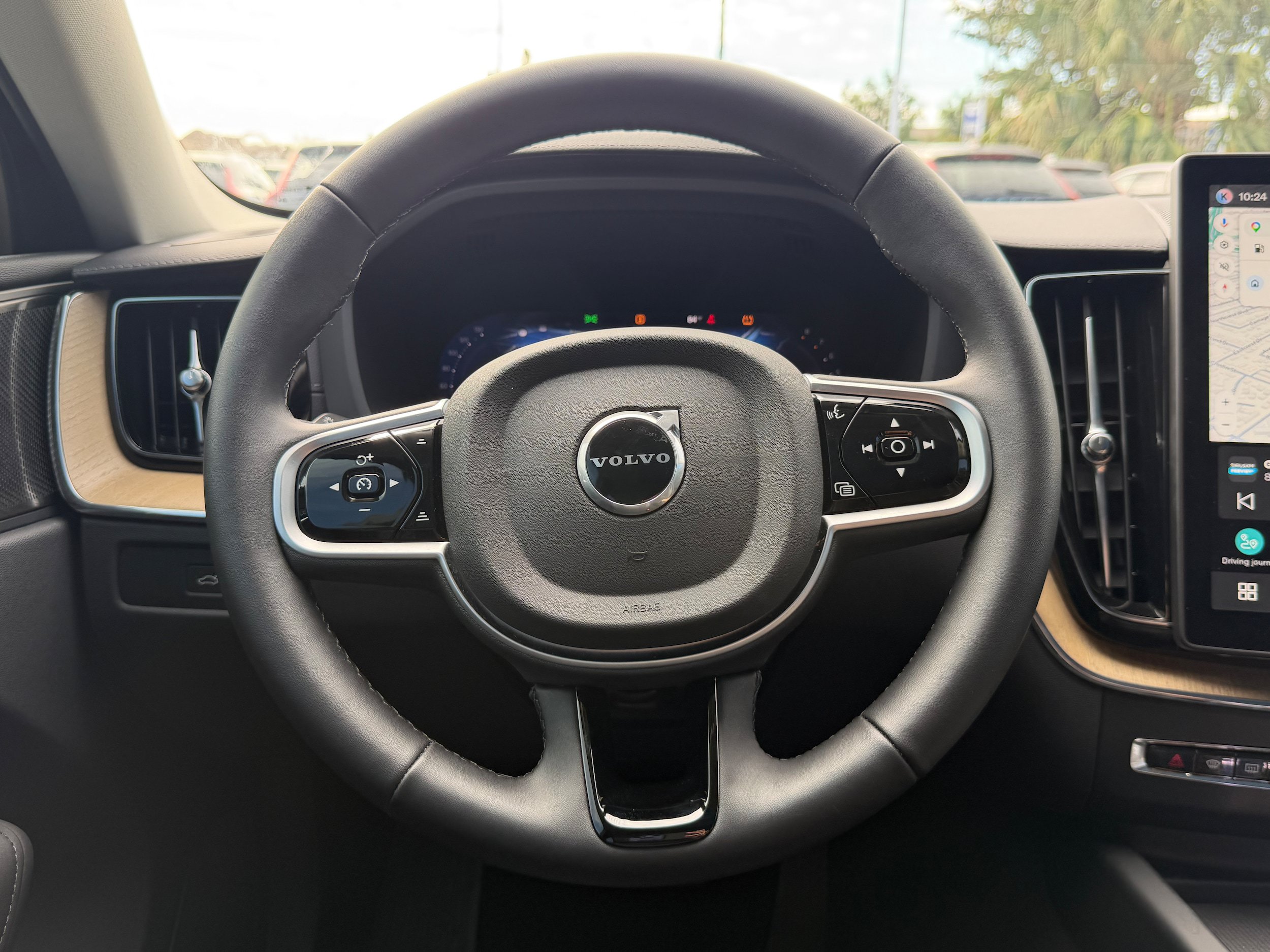 Certified 2026 Volvo XC60 B5 Ultra w/ Protection Package Premier AWD/4WD image 17