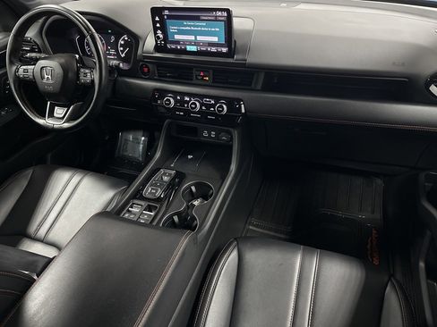 Used 2024 Honda Pilot TrailSport image 12