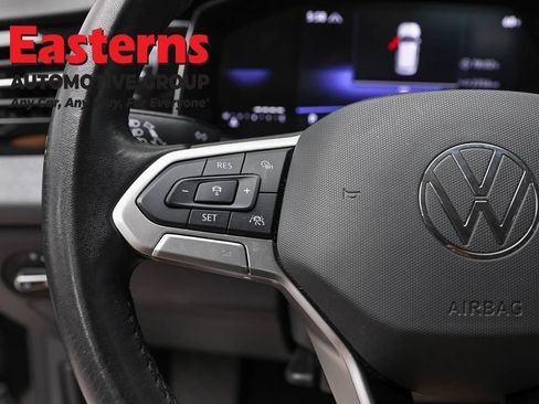 Used 2025 Volkswagen Jetta SE FWD image 15