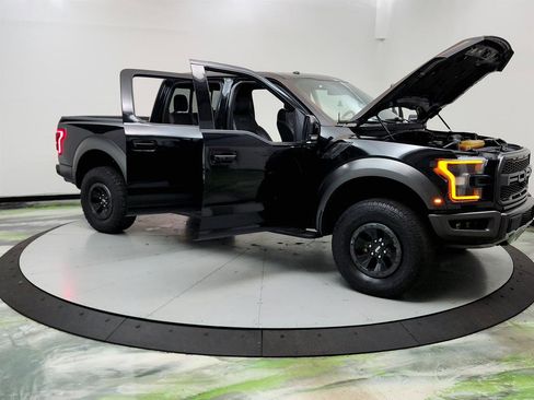 Used 2018 Ford F150 Raptor w/ Equipment Group 802A Luxury image 10
