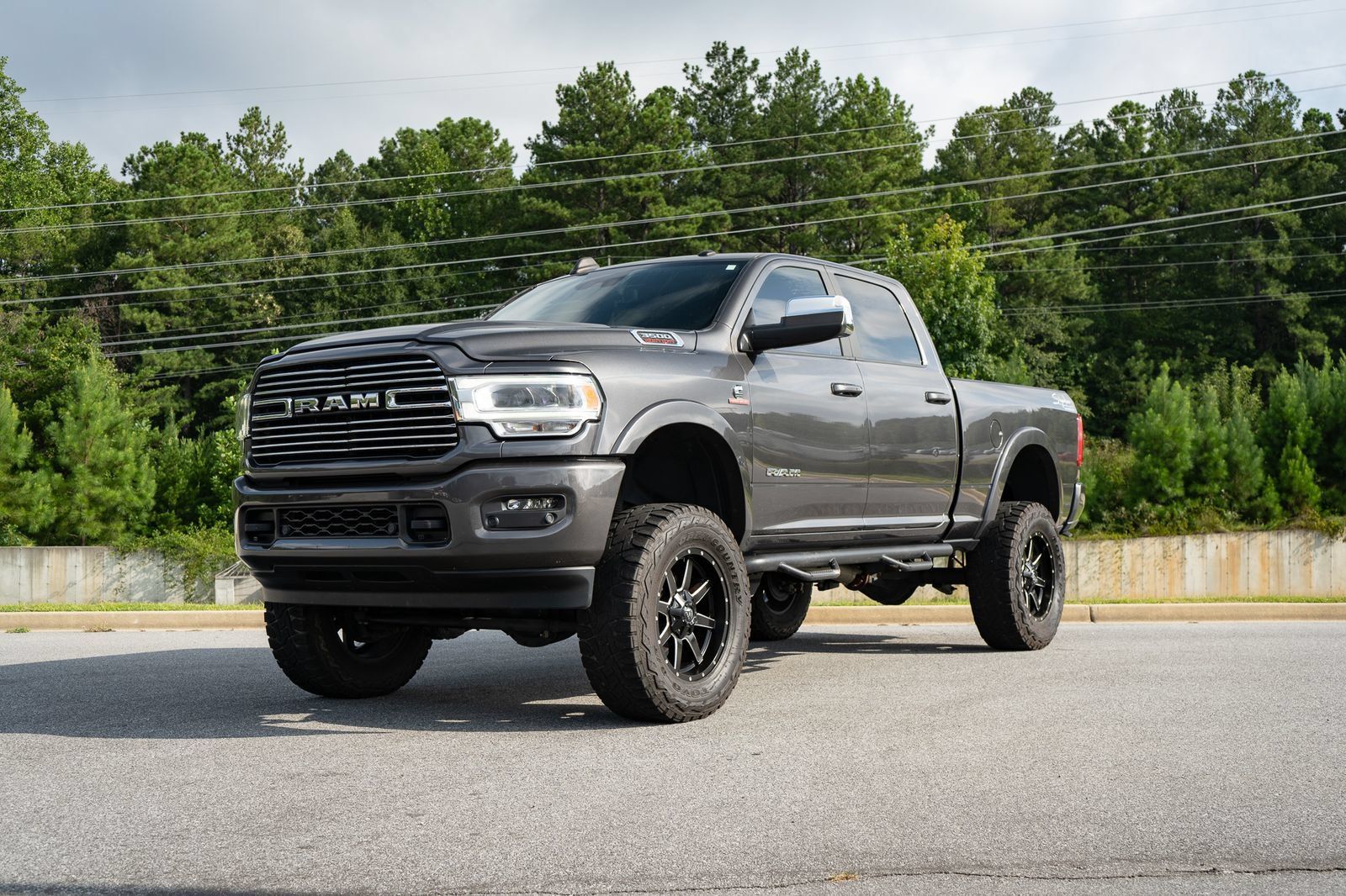 Used 2022 RAM 3500 Laramie AWD/4WD image 3