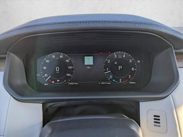 Used 2024 Land Rover Discovery S AWD/4WD image 16