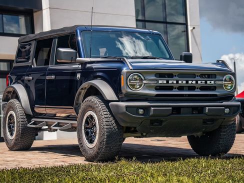 Used 2021 Ford Bronco Big Bend w/ Sasquatch Package AWD/4WD image 7