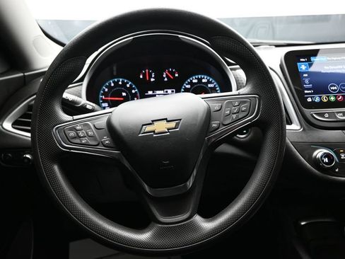 Used 2023 Chevrolet Malibu LT FWD image 14