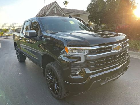 Used 2023 Chevrolet Silverado 1500 LT w/ Safety Package image 3
