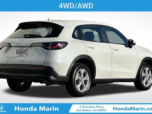 Used 2025 Honda HR-V LX image 6