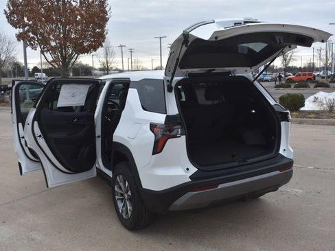 New 2026 Chevrolet Equinox LT image 16