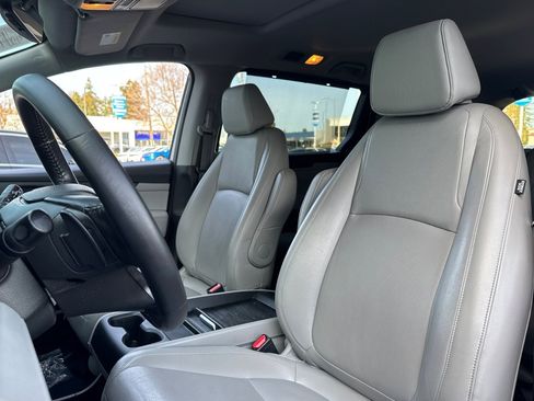 Used 2018 Honda Odyssey EX-L image 24
