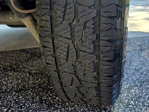 Used 2018 Jeep Wrangler Unlimited Sahara w/ Connectivity Group image 18