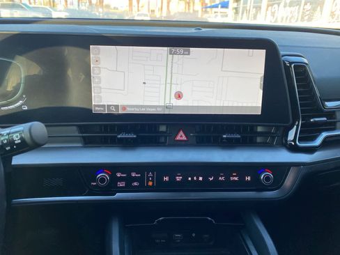 Used 2024 Kia Sportage EX w/ EX Premium Package image 16