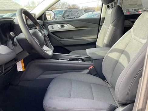 Used 2026 Ford Explorer Active AWD/4WD image 21
