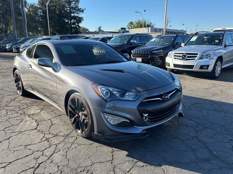 Used 2016 Hyundai Genesis Coupe 3.8 RWD image 1