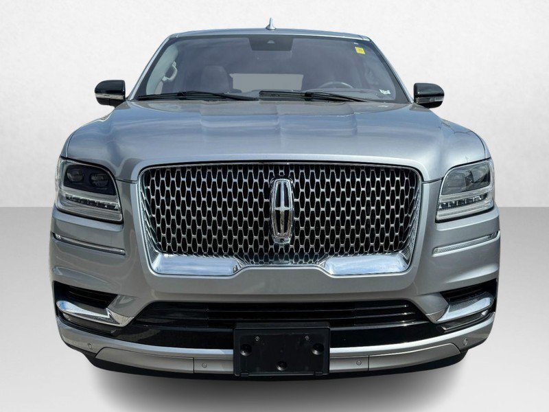Used 2020 Lincoln Navigator L Reserve w/ Luxury Package AWD/4WD image 2