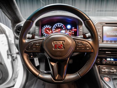 Used 2024 Nissan GT-R w/ Floor Mat Package AWD/4WD image 46