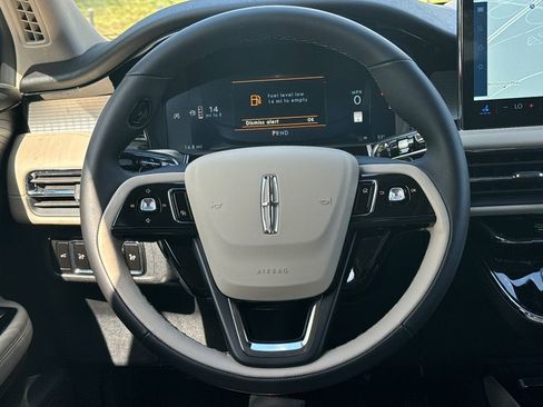 New 2026 Lincoln Corsair Premiere image 16