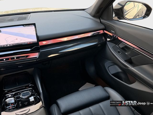 Used 2024 BMW 540i xDrive w/ M Sport Package AWD/4WD image 17